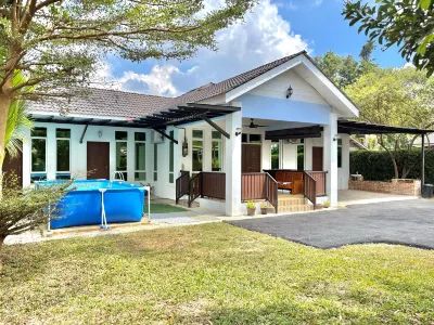 Tepak Nusuk Private Pool Homestay 5 Bedrooms 4 Bathrooms Отели в г. 