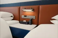 Z Ruipin Mercure Hotel (Suide Shihun Square)