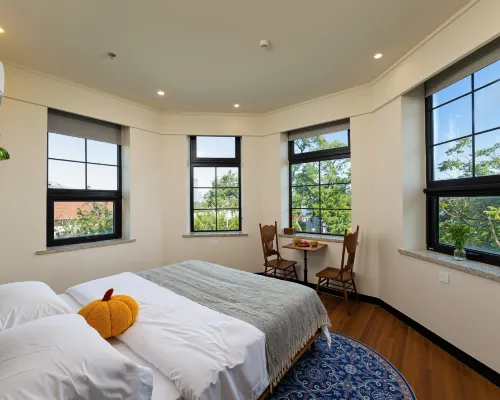 Blossoms Art Hotel German Style Ocean View Historical Villa Hotels near Qingdao Navy Museum