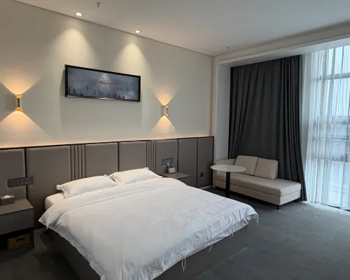 Xinyi Qipan Airport Training Center Hotels in Xinyi