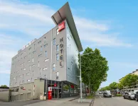 Ibis Clermont Ferrand Stade - ที่มีที่จอดรถ