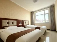 Liuyi Courtyard-Style Hotel (Fengning Bashang Grassland China Horse Town Tourist Resort) Hotel di Fengning