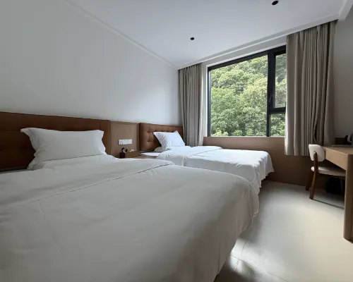 Foping Shanyue Xiju Homestay Hoteles en Condado de Foping