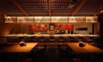 Capital Hotel(the Forbidden City，Tiananmen)