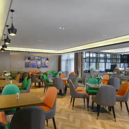 Country Inn & suites by Radisson((Lingnan Xintiandi Branch, Foshan Zumiao Subway Station)
