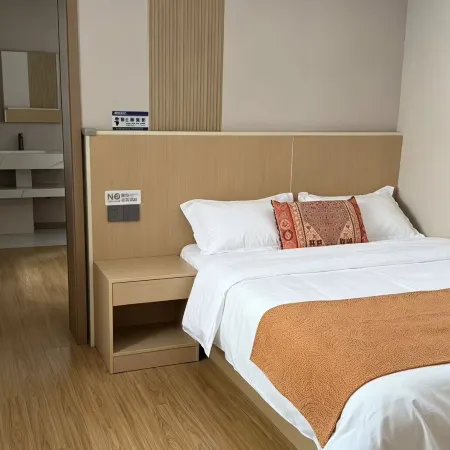 Yifeng Yushe Homestay (Liuxing Street)