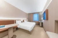 漢庭酒店（北京通州環球度假區臨河裡地鐵站店） 北京酒店