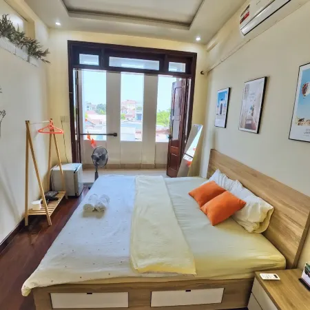 CANARY HOMESTAY Отели рядом с достопримечательностью «Храм Миеу»