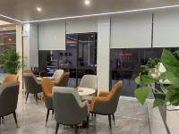 Yaxin E-Sports Hotel (Lu'an Sutang Park) - 2-Star