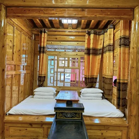 Hezuo Ruishan Homestay