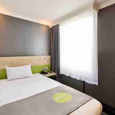 Thistle Express London Luton Rooms