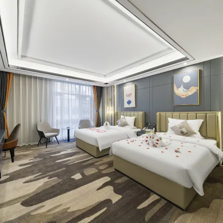 Huize Jinqiao International Hotel