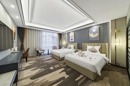 Huize Jinqiao International Hotel