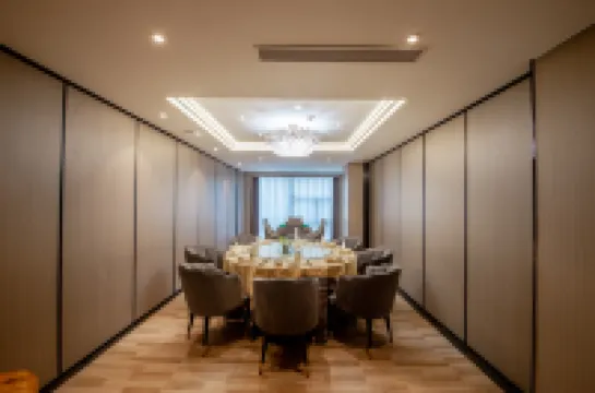 Yunya She E-sports Hotel