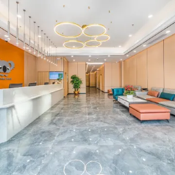 Hankoala Boutique Hotel (Zhuhai Gongbei Port Fuhuali Branch) Отели рядом с достопримечательностью «Чжухай Политехническая Профессиональная Техническая Школа»