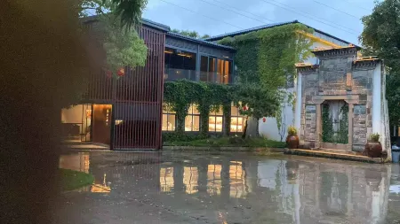 Quanzhou Weiran Mountain Residence Отели рядом с достопримечательностью «Quanzhou Donghu Park»