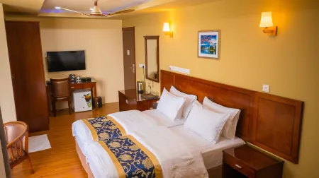 Blue Wave Hotel Maldives - FB a Week Booked Free Trip - Fishing Surfing Snorkeling Sandbank Отели в г. Меймбуду