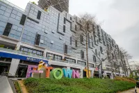 F-TOWN Fangtang Hotel (Shenzhen Longgang Tian'an Digital City Huanggekeng Subway Station)