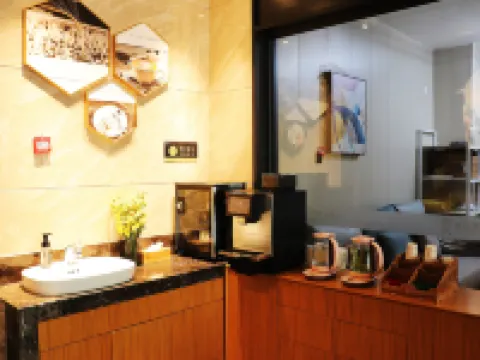 Weiting Hotel(Jiande Xin'anjiang) Hotels in Jiande