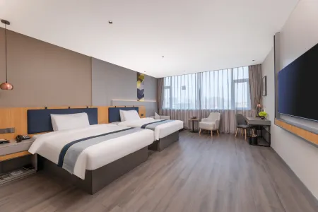 Homeinn Selected Hotel (Lianyungang Xugou Delan Road) Отели рядом с достопримечательностью «Lianyungang Yunlongjian Natural Scenic Spot»