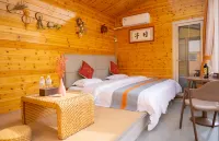 Yiyu Xinghe Desert Camping Hotels in Zhongwei