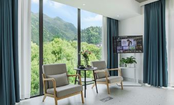 Haijiang Lodge · Swimming Pool · Luxury Family Boutique (Anji Longwang Mountain Rafting)