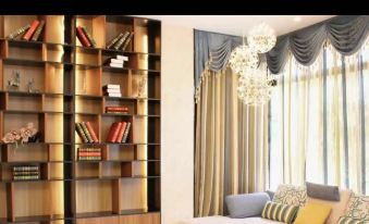 Wuji Nianhua Hotel (Xiangyang Huopai)