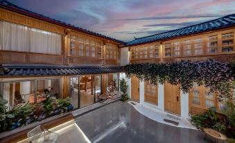 Dongxiye She Courtyard (Lijiang Mufu Branch)