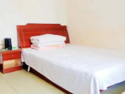 Luonan Warm Hotel Hotéis em Luonan