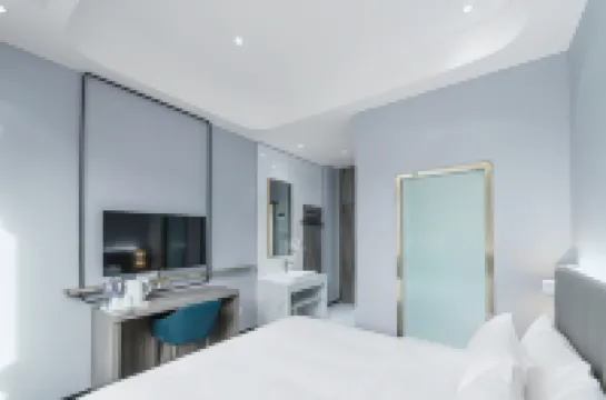 Home Inn UP Huayi Smart Travel Hotel (Garze Batang National Highway 318 Store)