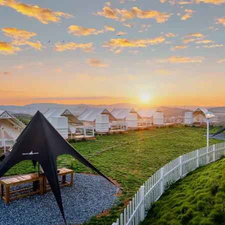 Nashan Nashui Freeland Wild Luxury Camp