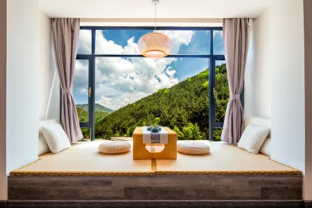 Baiyun Temple Chanxin U Miye Designer Qishe (Wutai Mountain Scenic Spot Branch) Отели рядом с достопримечательностью «Baiyun Temple»