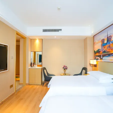 Vienna Hotel (Tianjin Haiguangsi Ophthalmology Hospital) Отели рядом с достопримечательностью «Станция метро Gulou»