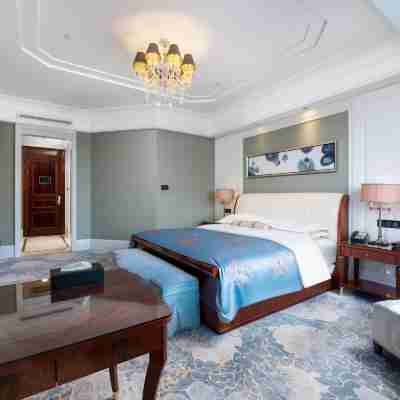 伊寧隆鑫國際酒店B座（六星街景區店） Rooms