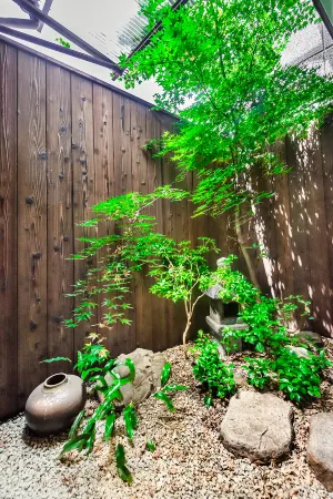 「桜の宿･赤金」 京都駅和風別荘