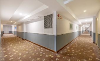 Home Inn Huayi Hotel (Shanghai Jinshan City)