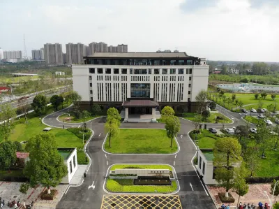 Huangchuan Jingui Hotel Hotel di Huangchuan County