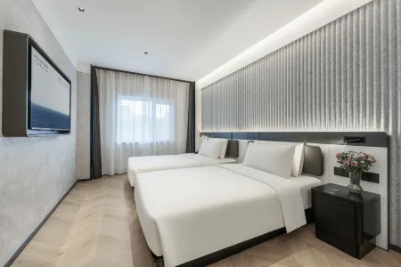 Dalian Xinghai Square Shengya Ocean World Light Hotel