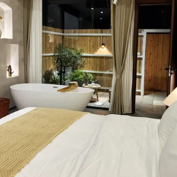 Green Heart Yard Homestay