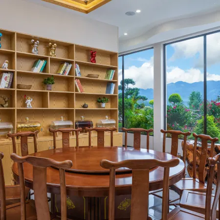 Enjoy the panoramic view of the rice fields (Longsheng Longji Terraces Branch)