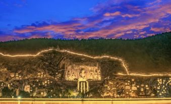 Laizhu Hotel (Luoyang Longmen High-speed Railway Station Baolong Plaza)