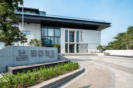 Mehood Theater hotel