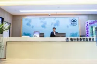 グリーンツリースマートチョイスホテル（泰山観光地龍潭路） 山東農業大学-科学技術革新ビル周辺のホテル