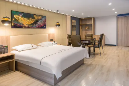 Moke Hotel Отели рядом с достопримечательностью «Yuwang Statue»