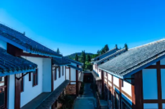 Zhujiangyuan Scenic Area Xiake Caotang