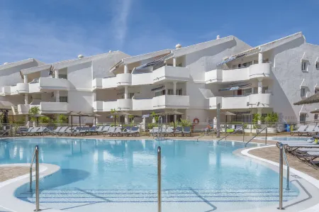 Sahara Sunset Club Отели рядом с достопримечательностью «Памятник Коломаресу»