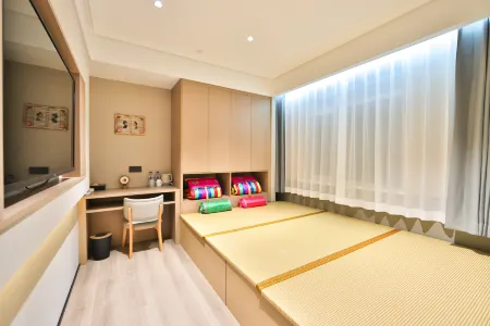 Lion Designer Hotel (Yanji Yanbian University Normal Branch)