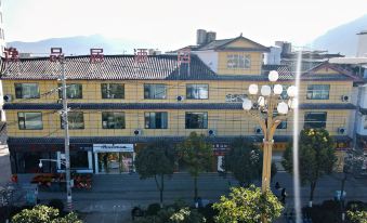 Lijiang Yipinju Hotel