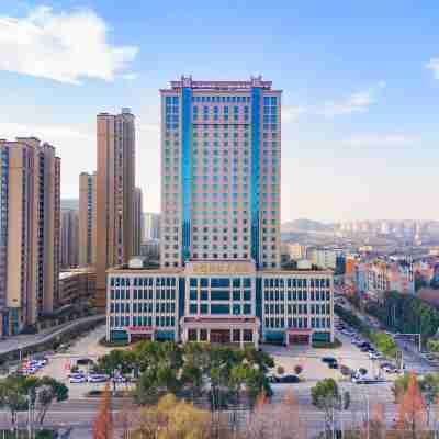 信陽宏信國際大酒店 Hotel Exterior
