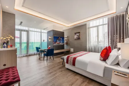Aifee Hotel (Haikou Qilou Old Street Sun Moon Square Duty Free Shop) Отели рядом с достопримечательностью «Hainan Institute of Science & Technology»